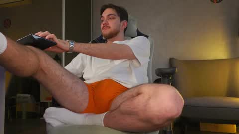 Snapshot of aalexxxxxx chatting on December 2025 09:58:01 AM Alex online show from December 2025 09:58:01 AM