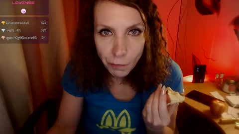 Snapshot of aamazingjoi chatting on January 2025 04:04:01 AM Katie online show from January 2025 04:04:01 AM