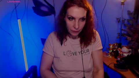 Snapshot of aamazingjoi chatting on December 2025 01:55:02 AM Katie online show from December 2025 01:55:02 AM