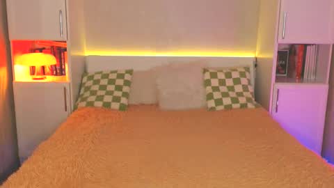 Lea online show from February 2025 07:25:02 PM