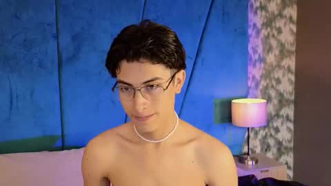 Aaron Ezequiel online show from September 2025 09:15:02 PM