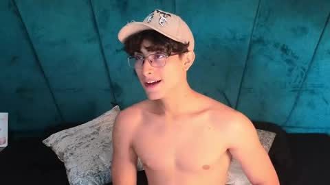 Aaron Ezequiel online show from May 2026 02:00:01 PM