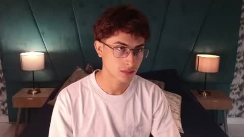 Snapshot of aaron_eze chatting on June 2026 01:48:01 PM Aaron Ezequiel online show from June 2026 01:48:01 PM