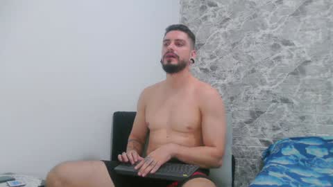 Aaron kwok online show from January 2025 11:35:01 AM