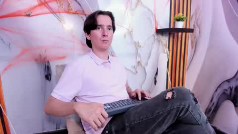 Snapshot of aaron_latinmen chatting on November 2025 02:07:02 PM Aaron online show from November 2025 02:07:02 PM