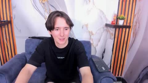 Snapshot of aaron_latinmen2 chatting on November 2025 04:13:02 AM Aaron online show from November 2025 04:13:02 AM