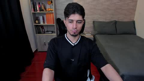 Aaron online show from December 2024 09:00:02 PM