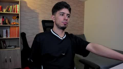 Aaron online show from March 2025 06:59:02 PM