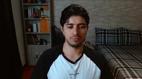 Aaron online show from February 2026 08:09:02 PM