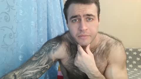 Snapshot of aaron_royal chatting on February 2025 06:08:02 PM Davin tayl online show from February 2025 06:08:02 PM