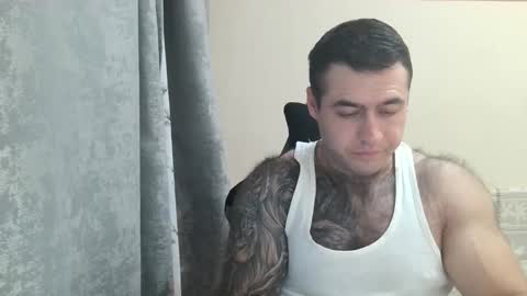 Snapshot of aaron_royal chatting on September 2025 04:40:02 PM Davin tayl online show from September 2025 04:40:02 PM