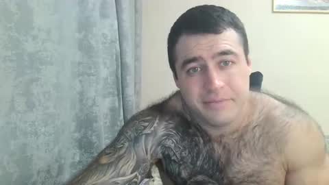 Snapshot of aaron_royal chatting on September 2025 05:15:02 PM Davin tayl online show from September 2025 05:15:02 PM