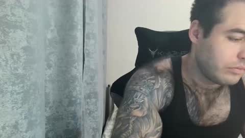 Snapshot of aaron_royal chatting on September 2025 05:27:02 PM Davin tayl online show from September 2025 05:27:02 PM