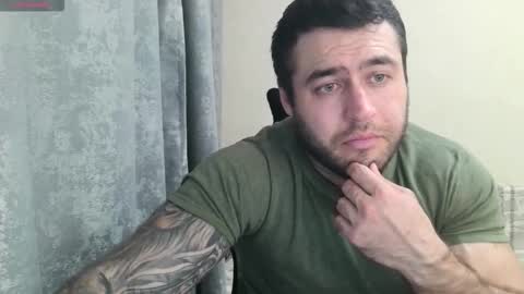 Snapshot of aaron_royal chatting on October 2025 05:10:02 PM Davin tayl online show from October 2025 05:10:02 PM