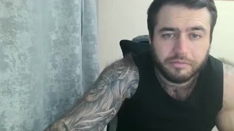 Snapshot of aaron_royal chatting on October 2025 07:03:02 PM Davin tayl online show from October 2025 07:03:02 PM