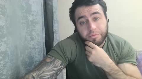 Snapshot of aaron_royal chatting on October 2025 05:08:02 PM Davin tayl online show from October 2025 05:08:02 PM