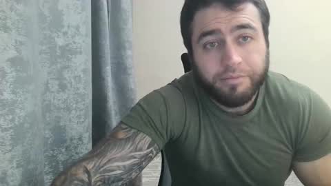 Snapshot of aaron_royal chatting on October 2025 06:25:02 PM Davin tayl online show from October 2025 06:25:02 PM