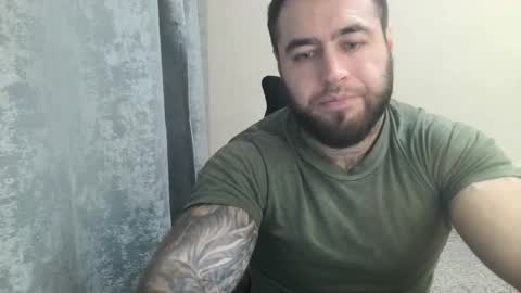 Snapshot of aaron_royal chatting on October 2025 04:08:02 PM Davin tayl online show from October 2025 04:08:02 PM