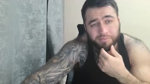 Snapshot of aaron_royal chatting on November 2025 05:04:01 PM Davin tayl online show from November 2025 05:04:01 PM