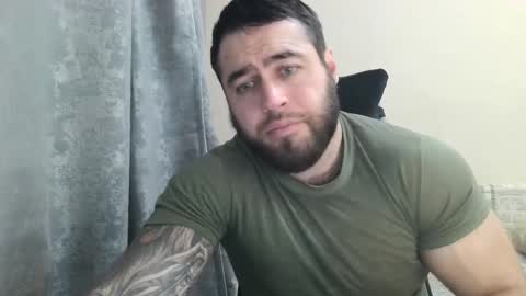 Snapshot of aaron_royal chatting on November 2025 05:02:01 PM Davin tayl online show from November 2025 05:02:01 PM