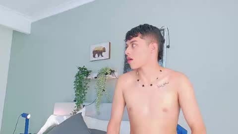 Snapshot of aaronbaker__ chatting on September 2025 07:50:02 PM AARON online show from September 2025 07:50:02 PM