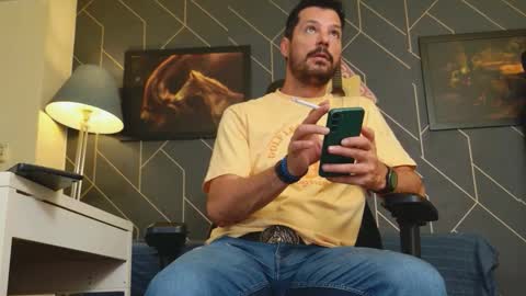 Aaron online show from September 2025 06:40:01 PM