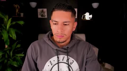 AARON  online show from September 2025 12:06:01 PM