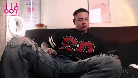 Snapshot of aaronsmith2_ chatting on December 2024 10:11:02 PM aaronsmith2_ online show from December 2024 10:11:02 PM