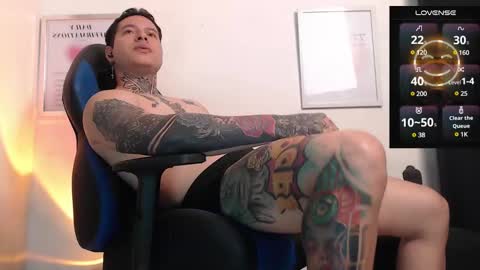 Snapshot of aaronsmith2_ chatting on January 2025 08:18:02 AM aaronsmith2_ online show from January 2025 08:18:02 AM