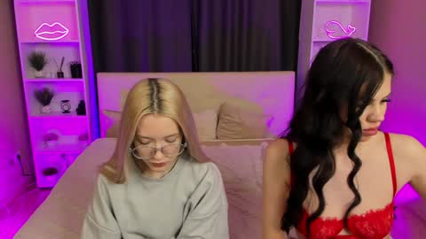 Snapshot of aataraxx chatting on December 2024 09:17:02 PM Fiona and Harry online show from December 2024 09:17:02 PM