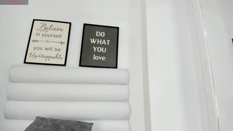 abbey_walker online show from April 2026 10:57:01 AM