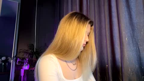 Abbi online show from December 2025 09:25:01 AM