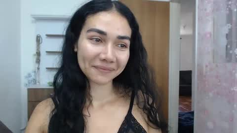 Snapshot of abbi_moon chatting on January 2025 03:54:01 PM Martina online show from January 2025 03:54:01 PM