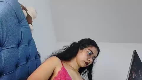 Snapshot of abbi_moon chatting on February 2025 02:38:02 PM Martina online show from February 2025 02:38:02 PM