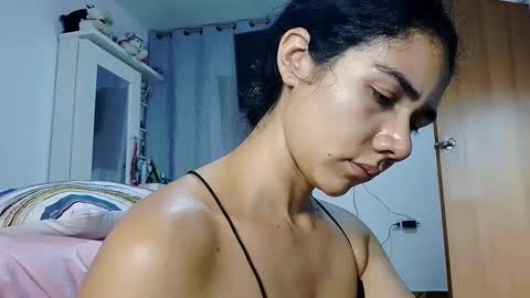 Snapshot of abbi_moon chatting on February 2025 05:46:02 PM Martina online show from February 2025 05:46:02 PM