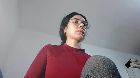 Snapshot of abbi_moon chatting on February 2025 09:23:01 PM Martina online show from February 2025 09:23:01 PM