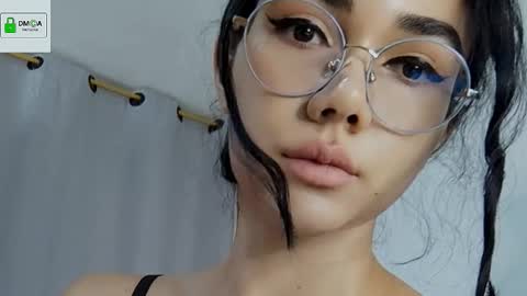 Snapshot of abbi_moon chatting on September 2025 12:18:02 PM Martina online show from September 2025 12:18:02 PM