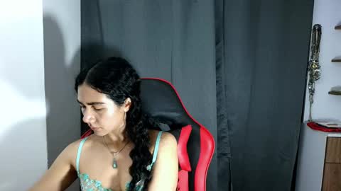 Snapshot of abbi_moon chatting on October 2025 02:38:02 PM Martina online show from October 2025 02:38:02 PM