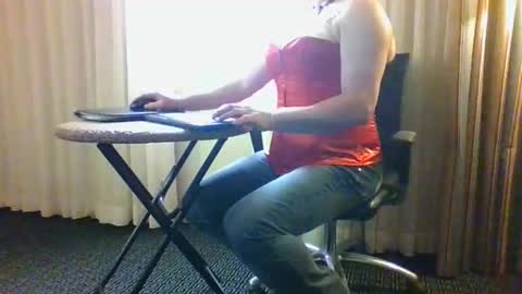 Abbie Cross online show from May 2026 11:00:02 PM