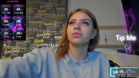 Snapshot of abbieraye chatting on September 2025 07:19:02 PM abbieraye online show from September 2025 07:19:02 PM