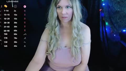 AbbiNatural online show from November 2025 09:09:02 PM