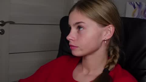 ABBY LAKER online show from December 2024 08:18:01 PM