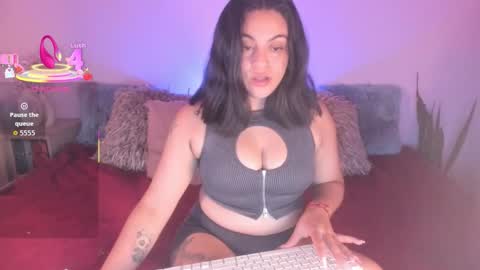 Snapshot of abby_saphir chatting on October 2025 03:25:03 AM ABBY SAPHIR online show from October 2025 03:25:03 AM