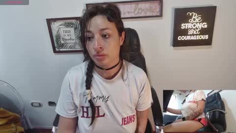 Snapshot of abby_taylorr_ chatting on May 2026 01:06:01 PM Vannesa online show from May 2026 01:06:01 PM