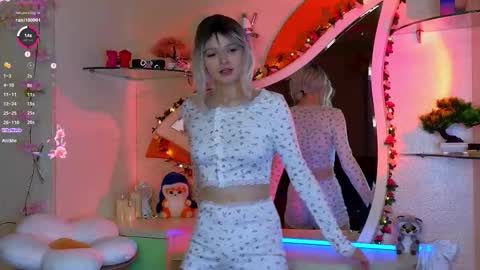 Snapshot of abbycartman chatting on September 2025 09:19:01 PM Abby online show from September 2025 09:19:01 PM