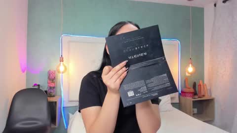 Abby Dixon  online show from December 2025 02:01:02 PM