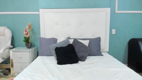 Abby Dixon  online show from March 2026 12:22:01 PM