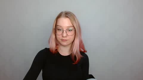 Abby Lovense is active online show from December 2024 11:45:01 AM