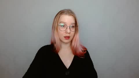 Abby Lovense is active online show from December 2024 09:03:01 AM