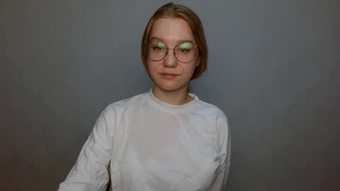 Abby Lovense is active online show from December 2024 12:12:02 PM